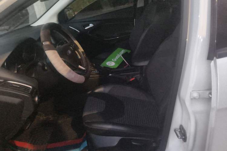 Used Ford Focus 2018 Sedan Classic 1.6L Automatic Trendy SmartDrive Edition
