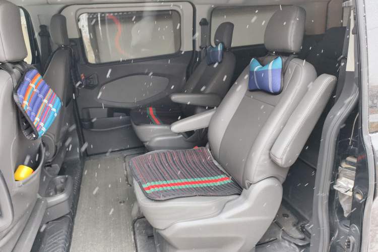 Used Ford Tourneo Custom 2020 2.0T Automatic Elite Edition China VI Standard
