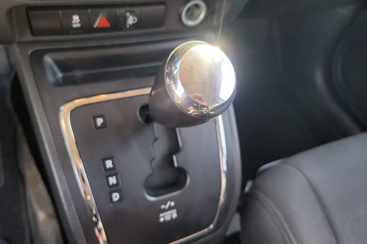 Used  Patriot 2014 2.4L Sport Edition
