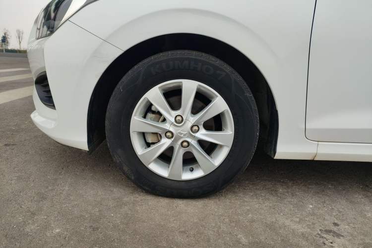 Used Hyundai Verna 2017 1.4L Manual Refreshed Version China V Standard
