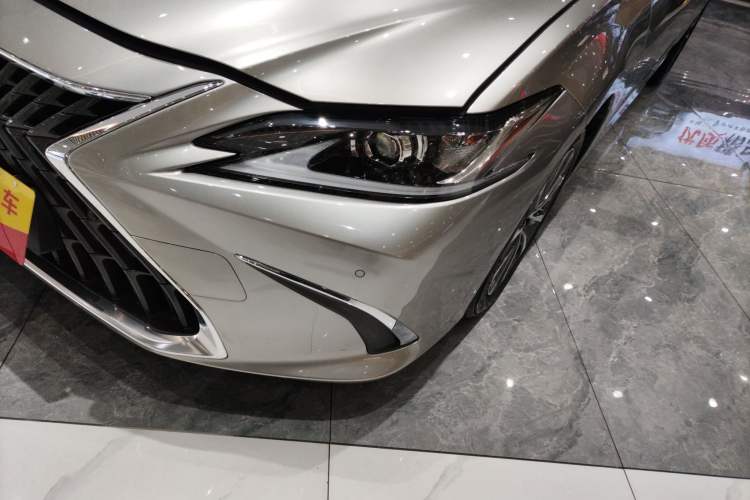 Used Lexus ES 2023 200 Excellence Edition