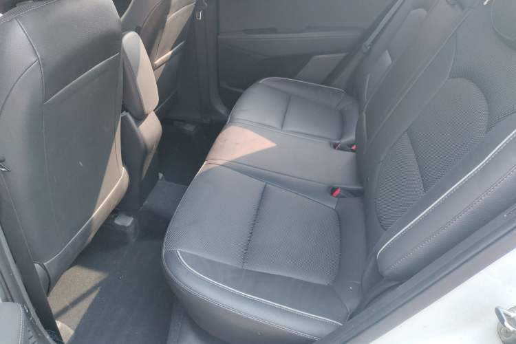 Used Hyundai ix25 2015 1.6L Automatic Two-Wheel Drive Smart GLS Trim
