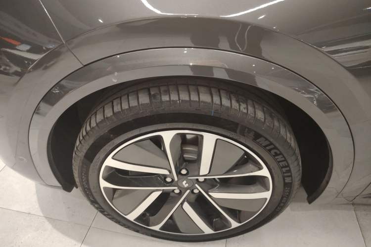 Used Li Auto L9 2022 Max model