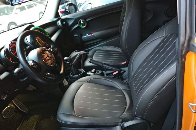 Used  MINI 2014 1.5T COOPER Fun
