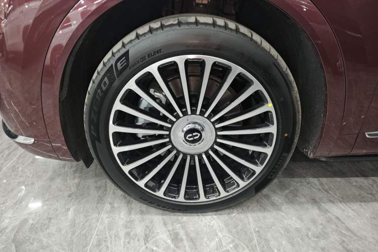 Used Hima AITO M8 2025 Extended-Range Ultra Version 53.4 kWh 5-Seater Edition
