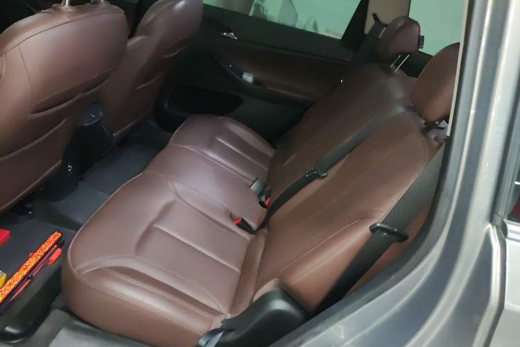 Used Buick GL6 2019 18T 5-Seater Connected Luxury Version China VI Standard
