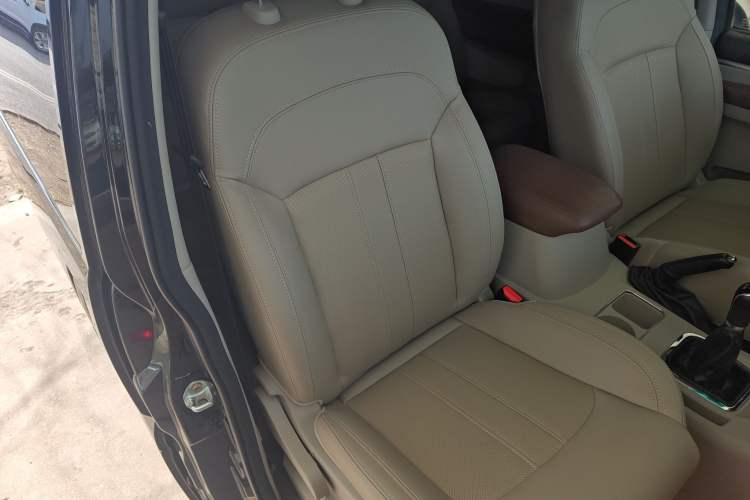 Used FORTHING Lingzhi 2018 M5L 1.6L 7-Seater Luxury Model