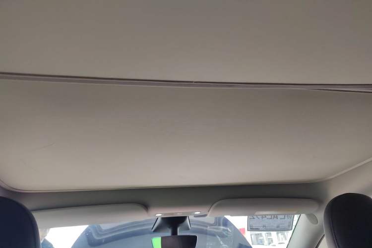 Used Tesla Model Y 2023 Rear-Wheel-Drive Version
