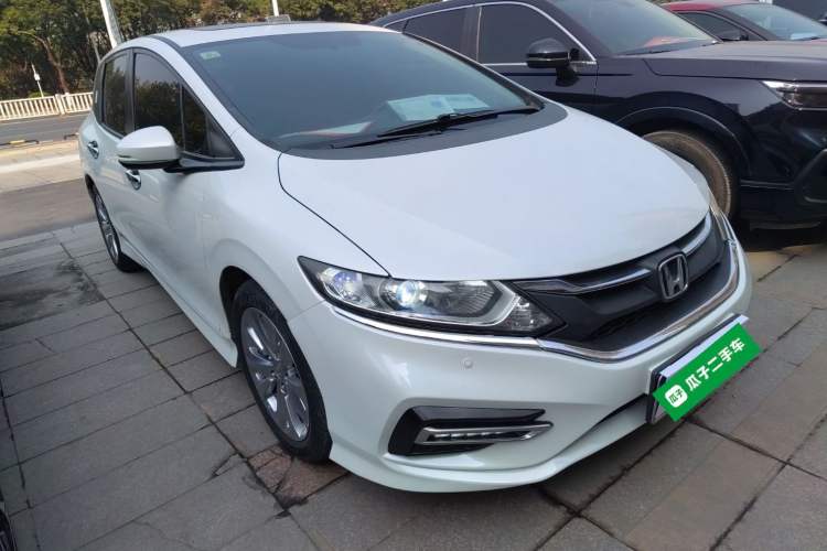 Used Honda Jade 2017 1.8L Automatic Classic Edition 5 seats
