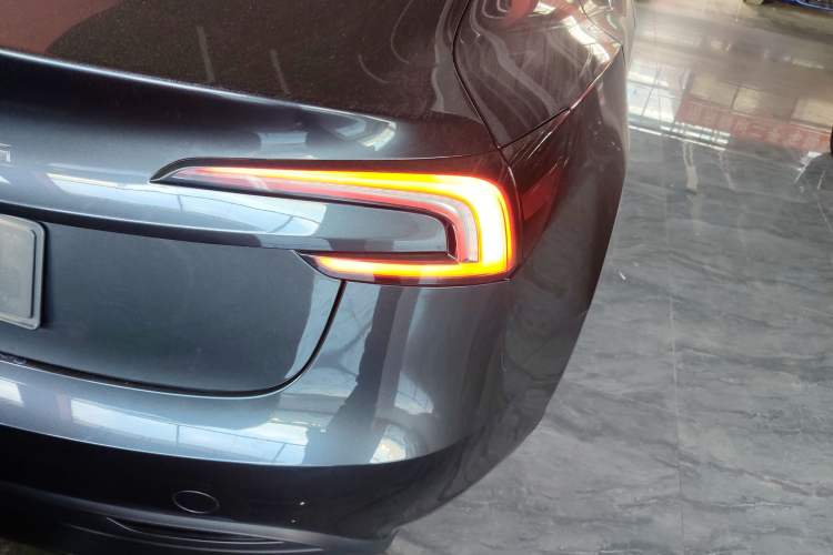 Used Tesla Model 3 2023 Rear-Wheel-Drive Version
