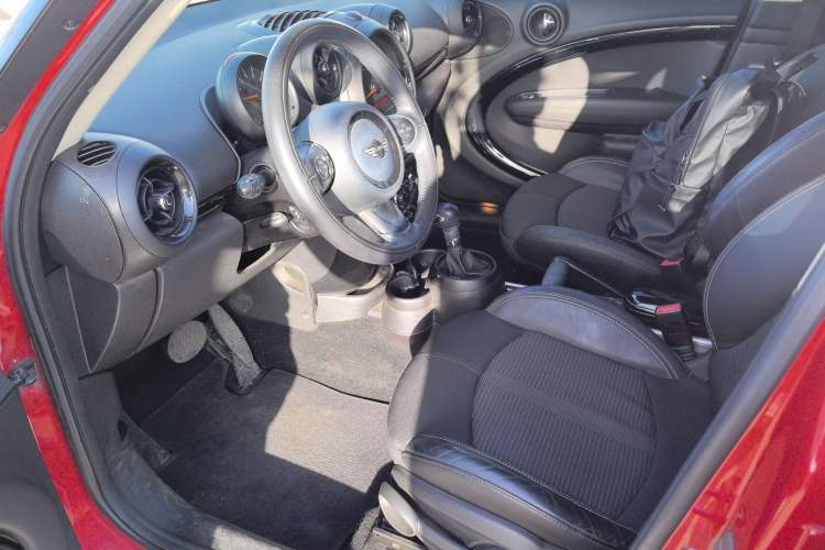 Used  Countryman 2014 1.6L COOPER Fun
