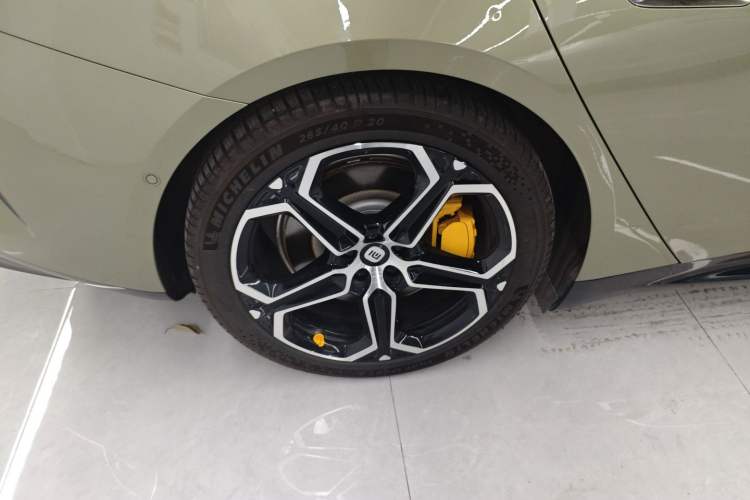 Used  SU7 2024 Four-Wheel Drive Ultra-Long Range Advanced Intelligent Driving Max Edition
