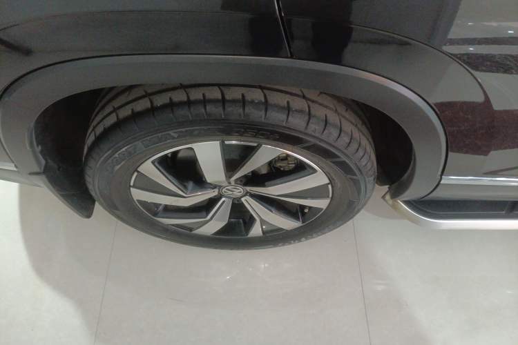 Used Volkswagen Tayron 2022 330TSI Two-Wheel Drive Luxury Smart Connectivity Version
