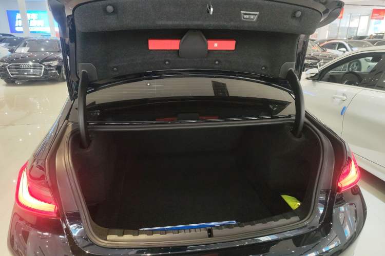 Used BMW 3 Series 2024 325Li M Sport Package
