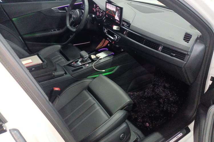 Used Audi A4L 2024 40 TFSI Luxury Dynamic Edition (Starry Night Version)