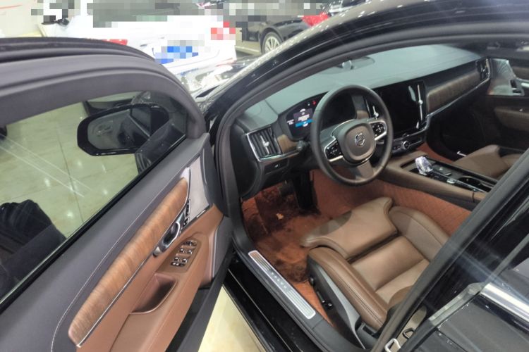 Used Volvo S90 2023 B5 Luxury Smart Edition
