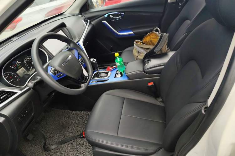 Used Venucia T90 2017 2.0L CVT Fashion Edition
