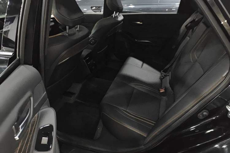 Used Toyota Avalon 2024 2.0L Premium Edition