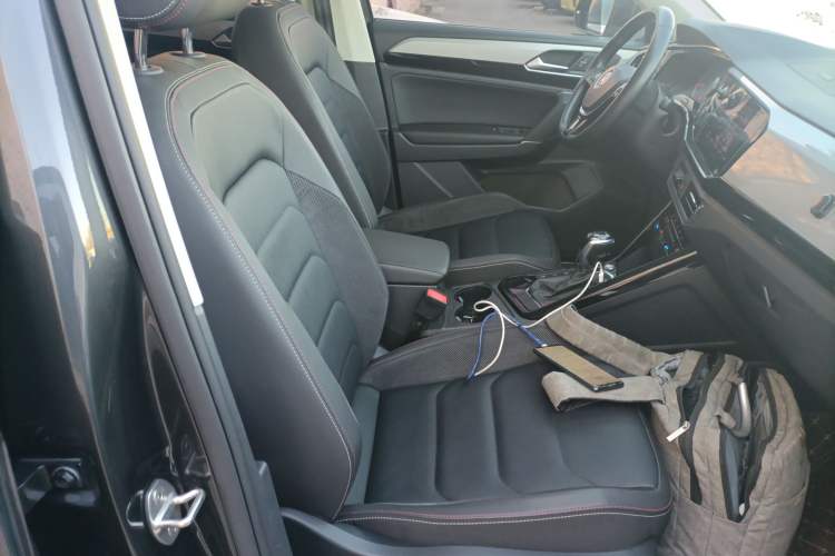 Used Volkswagen Tayron 2020 330TSI Two-Wheel Drive Luxury Smart Connectivity Version
