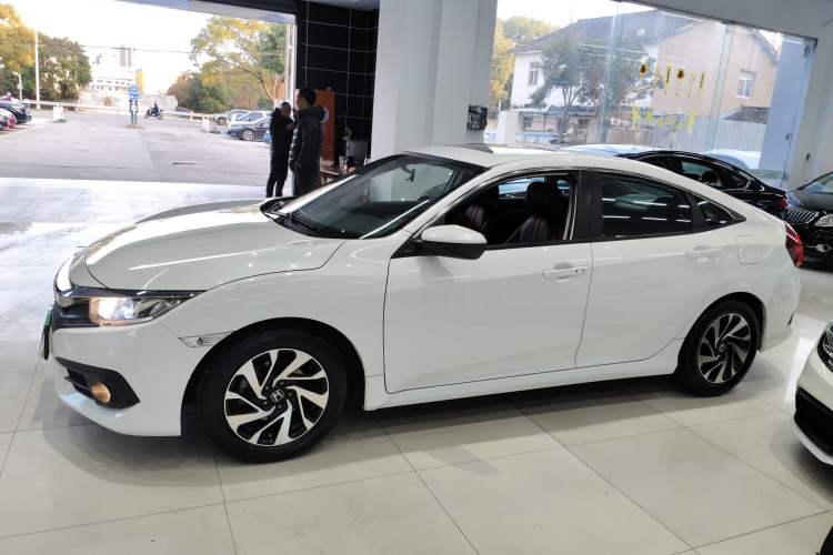 Used Honda Civic 2016 220TURBO CVT Luxury Edition