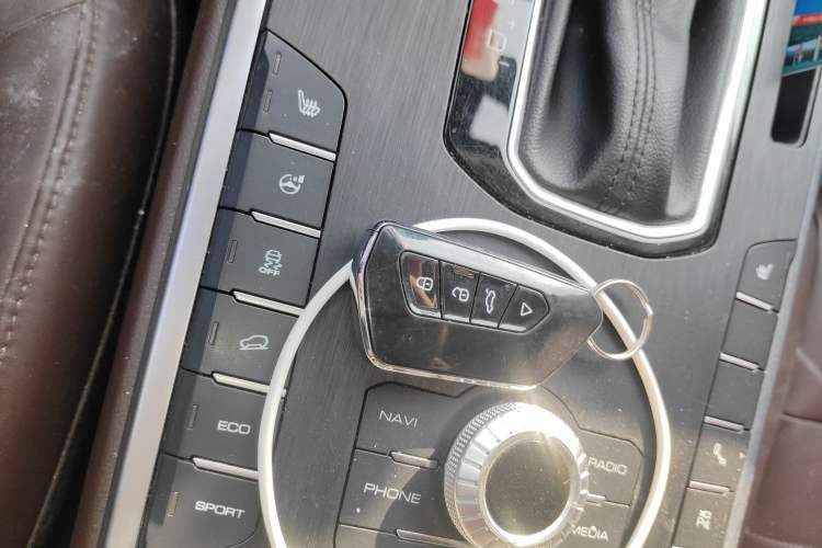 Used Wey VV5 2017 2.0T Ultra-Luxury Version
