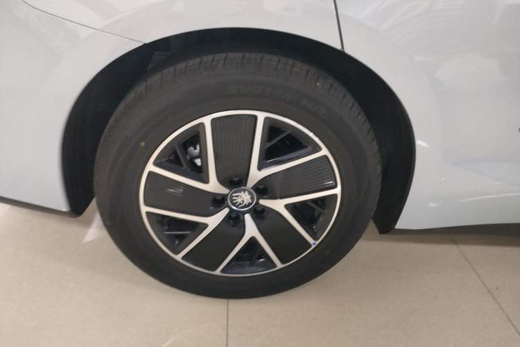 Used BYD Qin L 2025 DM-i Smart Drive 120KM Superior Model
