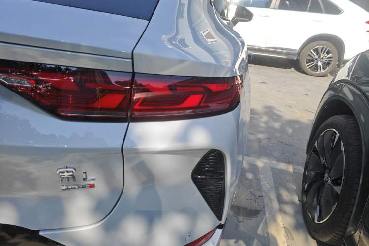 Used BYD Song L EV 2025 Intelligent Driving Version 662 km LiDAR Excellence Edition
