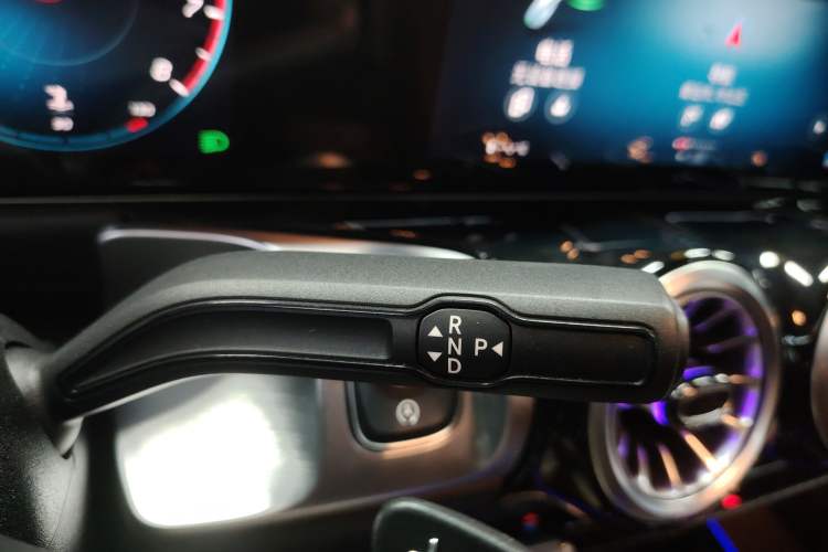 Used Mercedes-Benz GLB 2022 Updated GLB 200 Fashion Edition