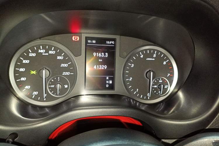 Used Mercedes-Benz Vito 2023 2.0T Elite Version 7 Seats