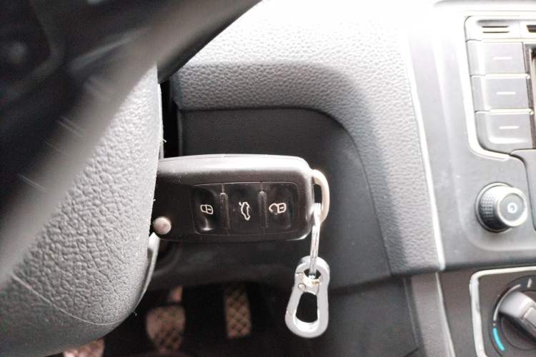 Used Volkswagen Santana 2018 1.5L Manual Comfort Edition
