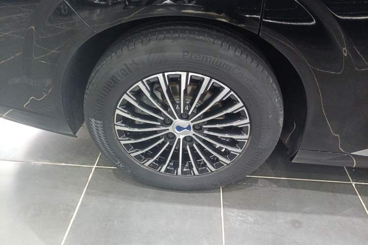 Used Denza D9 2022 DM-i 970 Four-Wheel Drive Flagship Model
