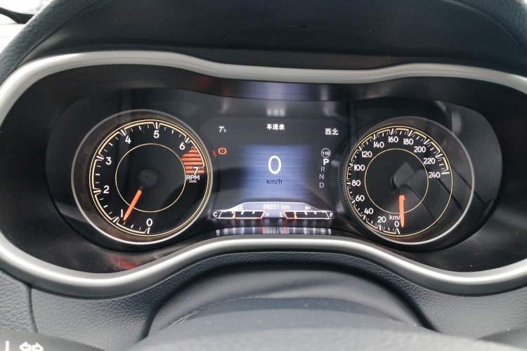 Used  Cherokee 2020 2.0L Two-Wheel Drive Classic Sports Edition