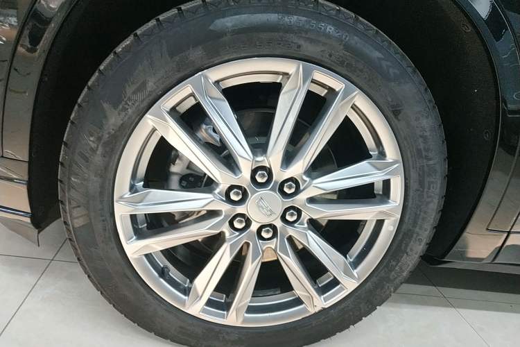 Used Cadillac XT6 2022 2.0T 7-Seater Two-Wheel Drive Luxury Version
