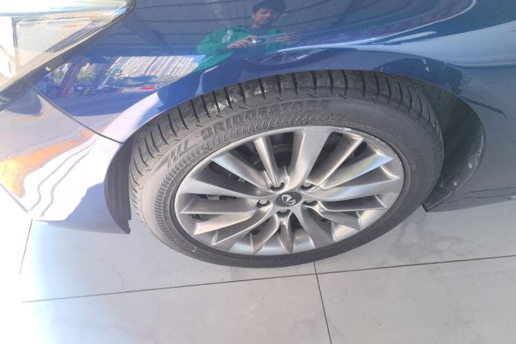 Used Infiniti Q50L 2018 2.0T Enjoyment Edition China V standard
