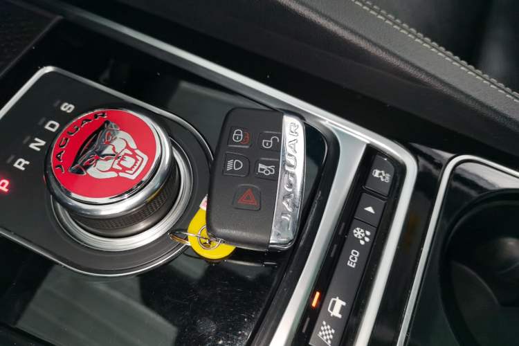 Used Jaguar F-PACE 2016 3.0 SC Four-Wheel Drive R-Sport Sport Edition