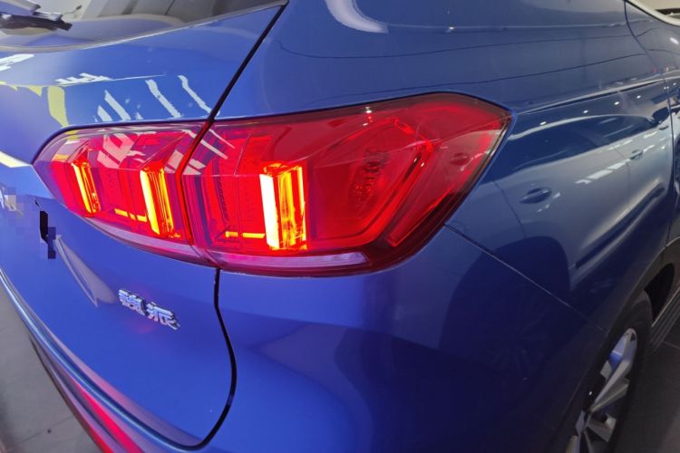 Used Wey VV6 2018 2.0T Two-Wheel Drive Flagship Version China V Standard
