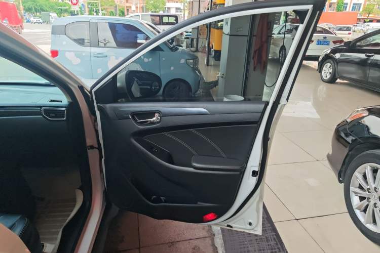 Used Dongfeng Fengon 580 2017 1.5T CVT Comfort Model
