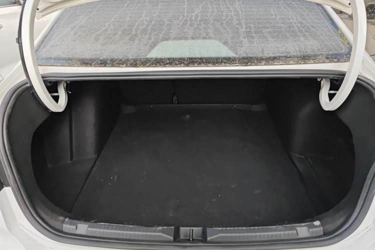 Used Volkswagen Lavida 2022 1.5L Automatic Fashion Edition