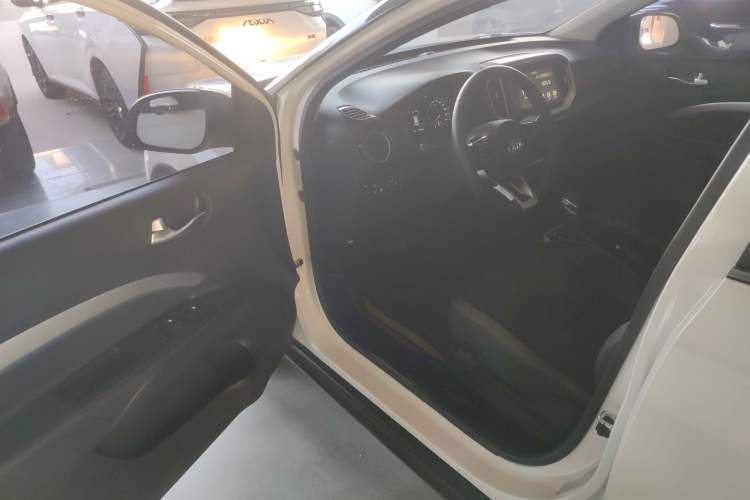 Used Kia kx1 Stonic 2021 1.4L Automatic Fun & Sport Edition
