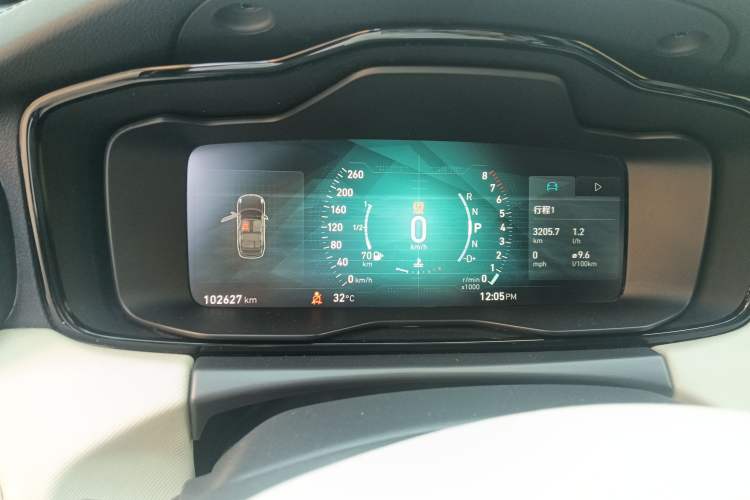 Used Lynk & Co 01 2017 2.0T Two-Wheel Drive Zhaopu Version
