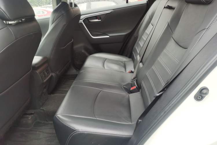 Used Toyota Wildlander 2023 2.0L CVT Four-Wheel Drive Luxury PLUS Edition
