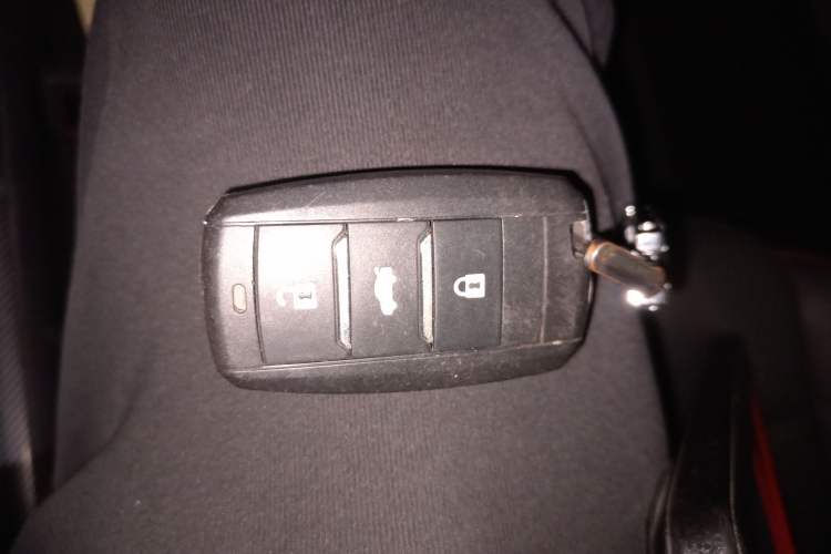 Used Changan CS75 2017 Shangkui Edition 1.5T Manual Fengxiang Model
