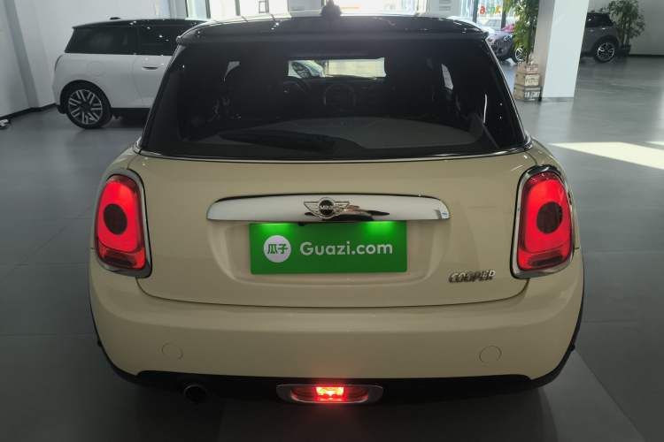 Used  MINI 2016 1.5T COOPER
