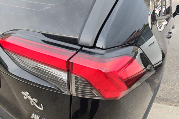 Used Toyota RAV4 2022 2.0L CVT Two-Wheel Drive Urban Edition
