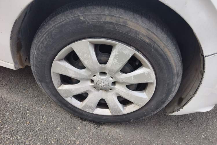 Used Peugeot 301 2014 1.6L Manual Comfort Edition