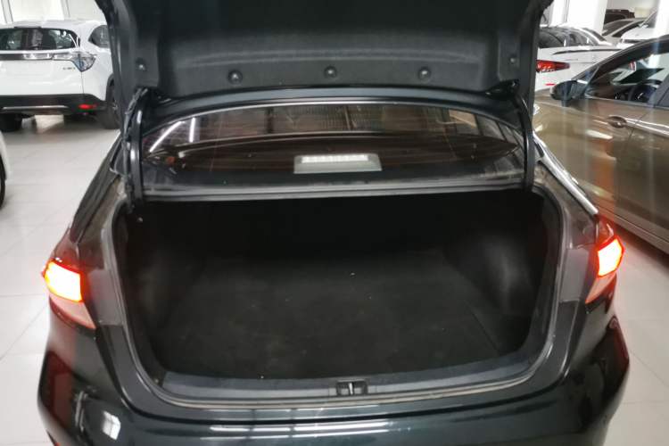 Used Toyota Levin 2021 Dual-Motor 1.8H E-CVT Leading Edition
