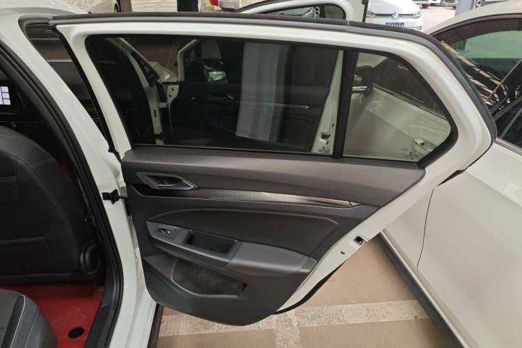 Used Volkswagen Golf 2023 Facelift 280TSI DSG R-Line Lite
