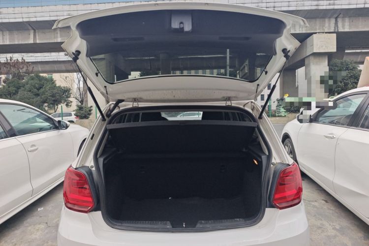 Used Volkswagen Polo 2016 1.4L Manual Fashion Model