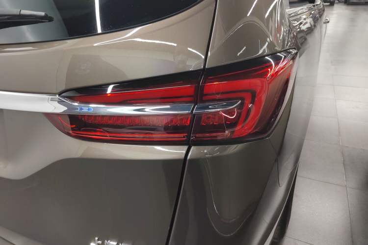 Used Buick GL8 2021 Land Cruiser Executive Class 652T Luxury Model