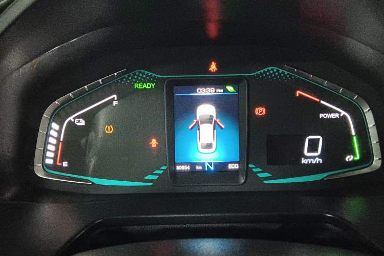 Used ORA iQ 2018 High-Range Version Smart Connectivity Model